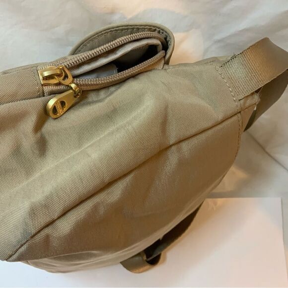 Baggallini Provence Crossbody Bag 9”x7.75” Tan organizer - Picture 9 of 14